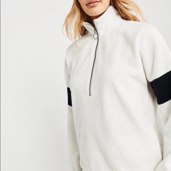 Abercrombie & Fitch Half Zip Sweatshirt - Picture 2 of 7